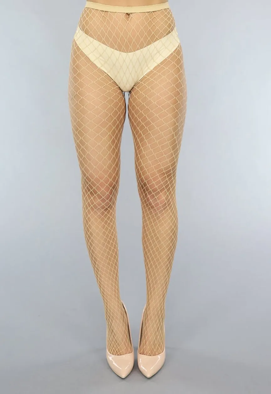 Basic Nude Panty met Groot Fishnet Patroon