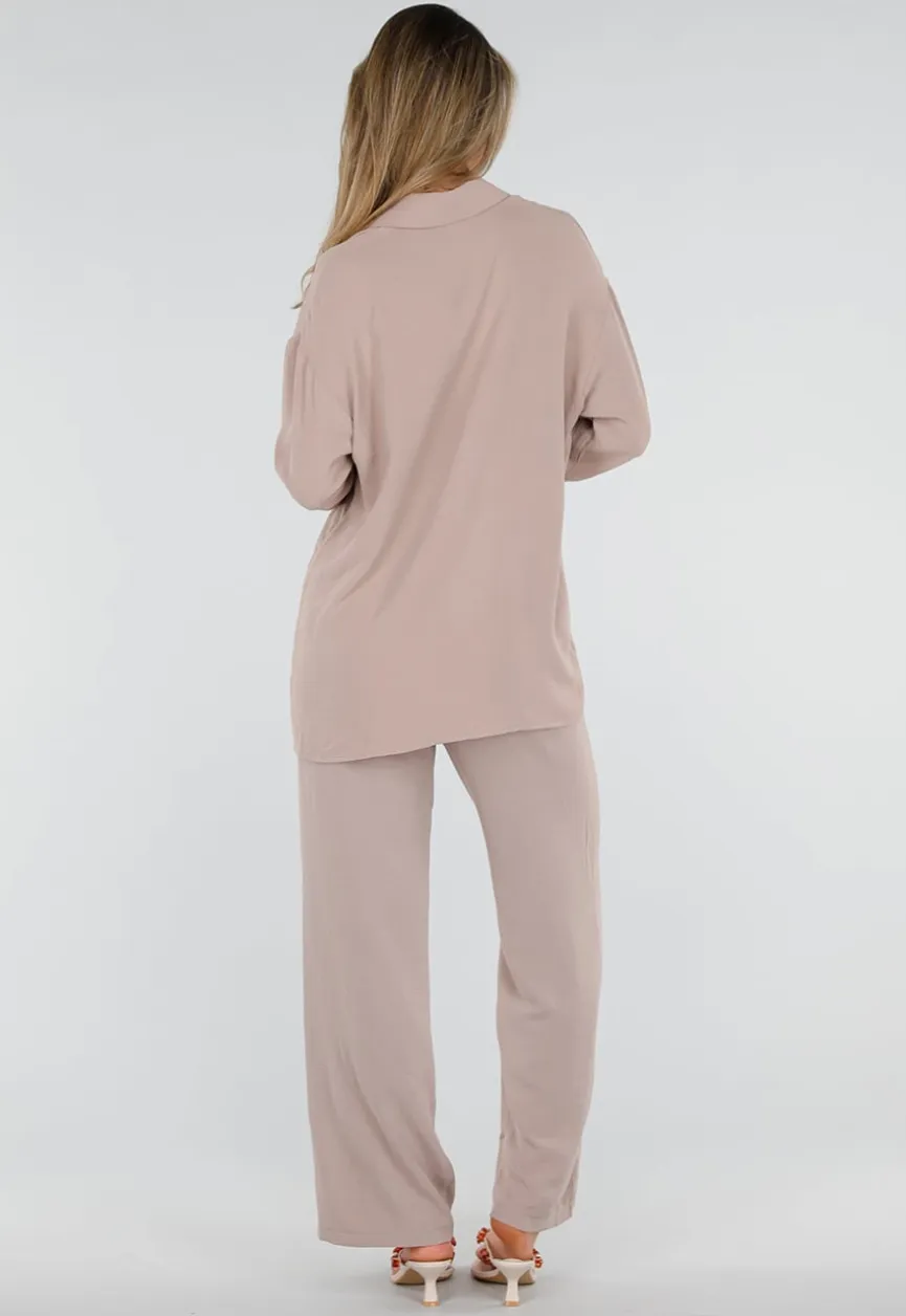 Beige Blouse met Kraag, Knoopsluiting en Lange Mouwen