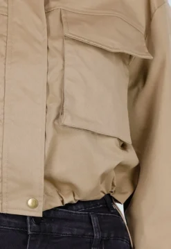 Beige Cropped Jas met Grote Zakken en Rechte Pasvorm