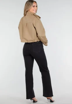 Beige Cropped Jas met Grote Zakken en Rechte Pasvorm