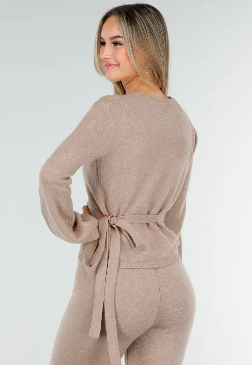 Beige Gebreide Wikkeltop met Strikceintuur en Lange Mouwen