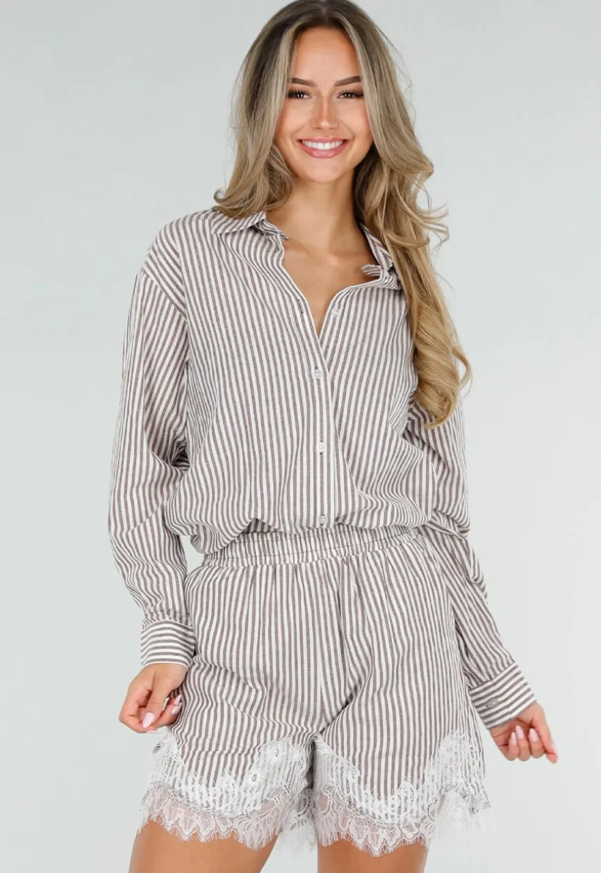 Beige Gestreepte Blouse en Short Set met Kant