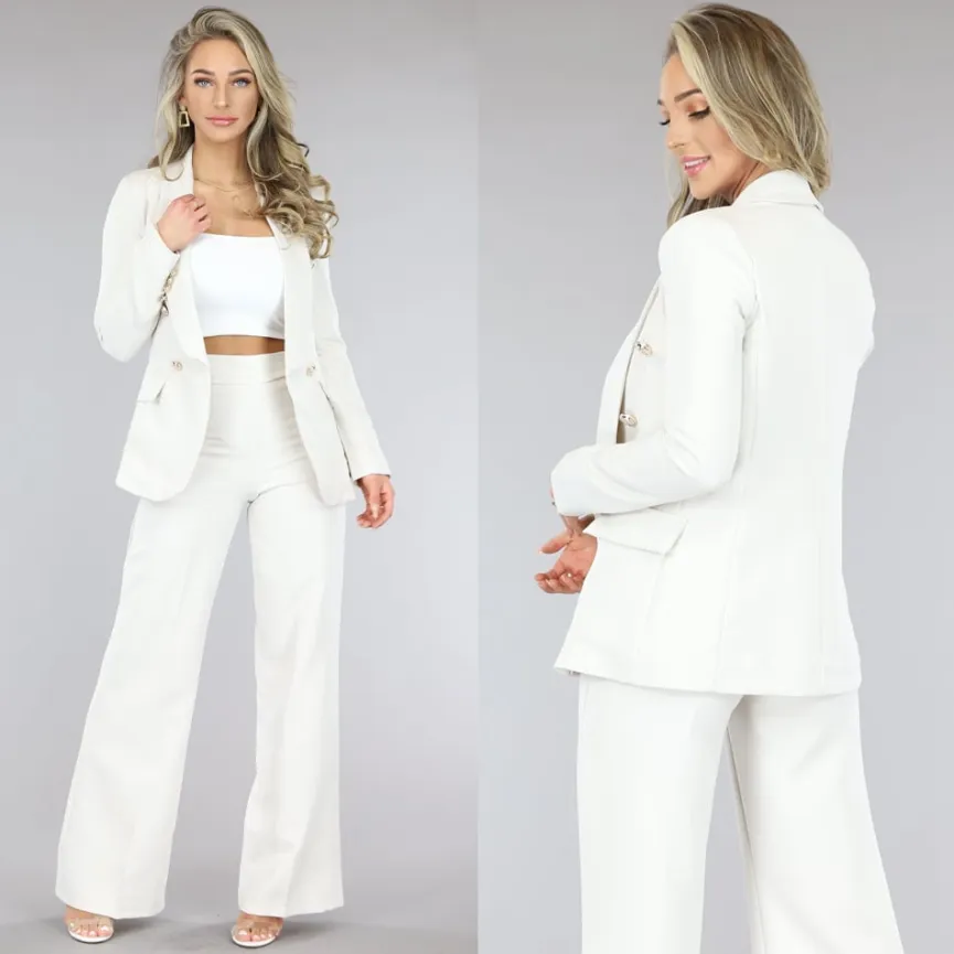 Beige Getailleerde Blazer met Gouden Buttons
