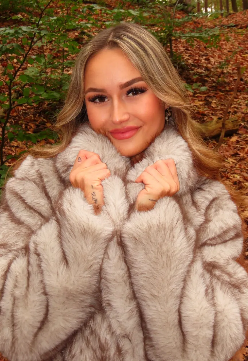 Beige Imitatiebont Jas met Ceintuur