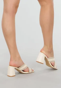 Beige Instapsandalen met Gevlochten Golvende Bandjes en Vierkante Neus