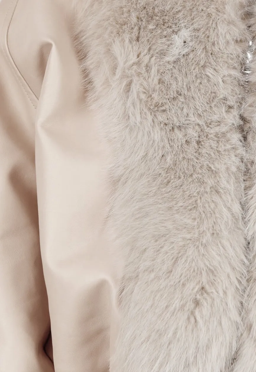 Beige Lederlook Jas Met Faux Fur