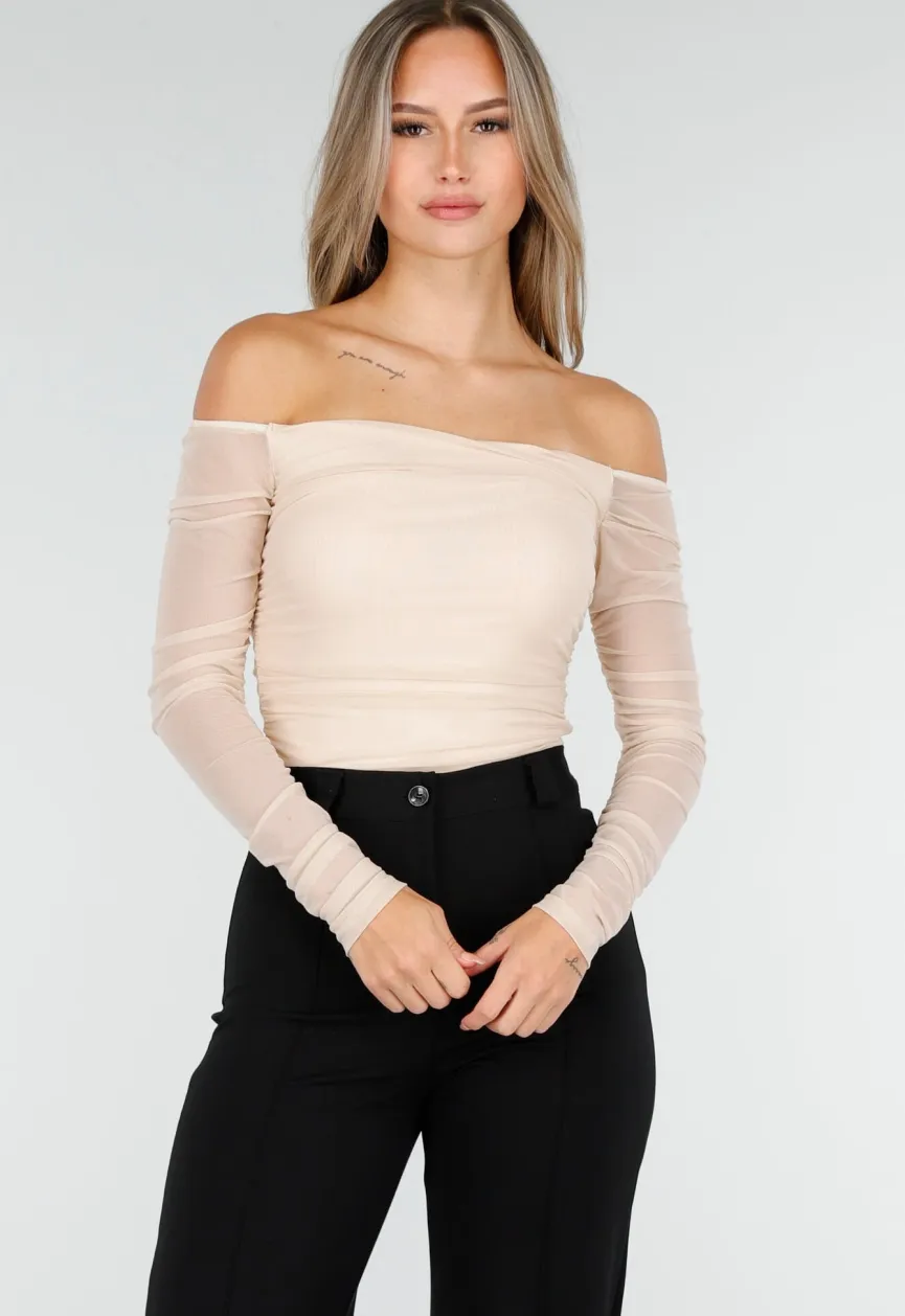 Beige Mesh Off Shoulder Top met Stretch en Lange Mouwen