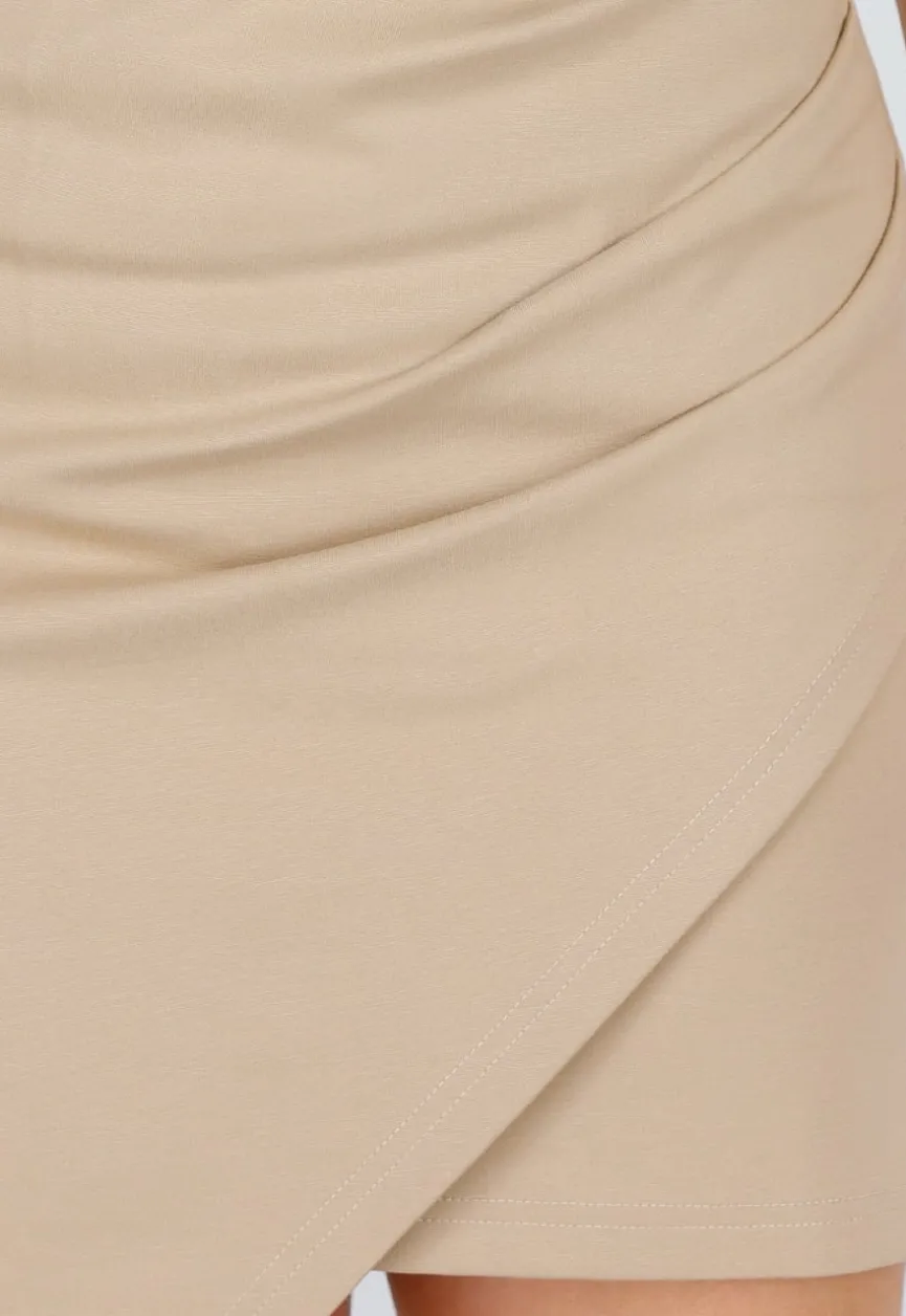 Beige Mini Rok met Overslag en Stretch en Aansluitende Pasvorm
