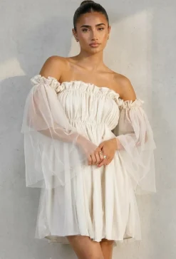 Beige Off Shoulder Jurk met Tule Mouwen en Volantkraag
