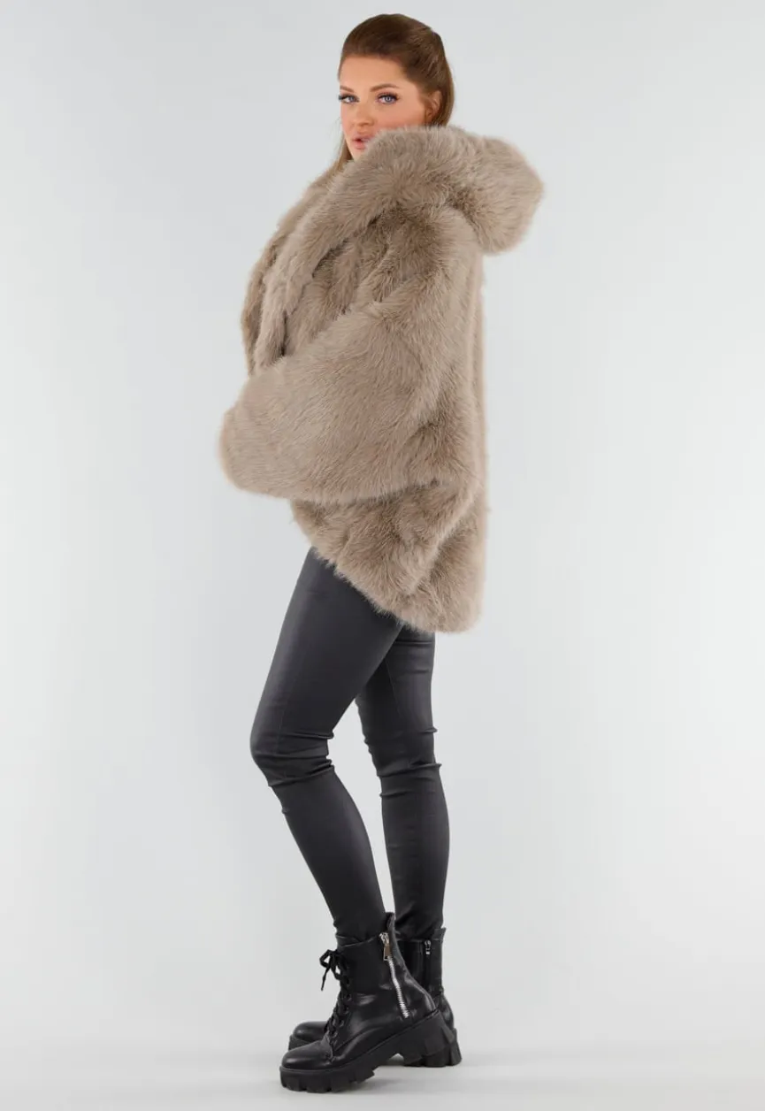 Beige Oversized Faux Fur Jas met Capuchon