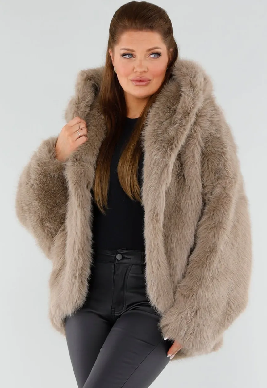 Beige Oversized Faux Fur Jas met Capuchon