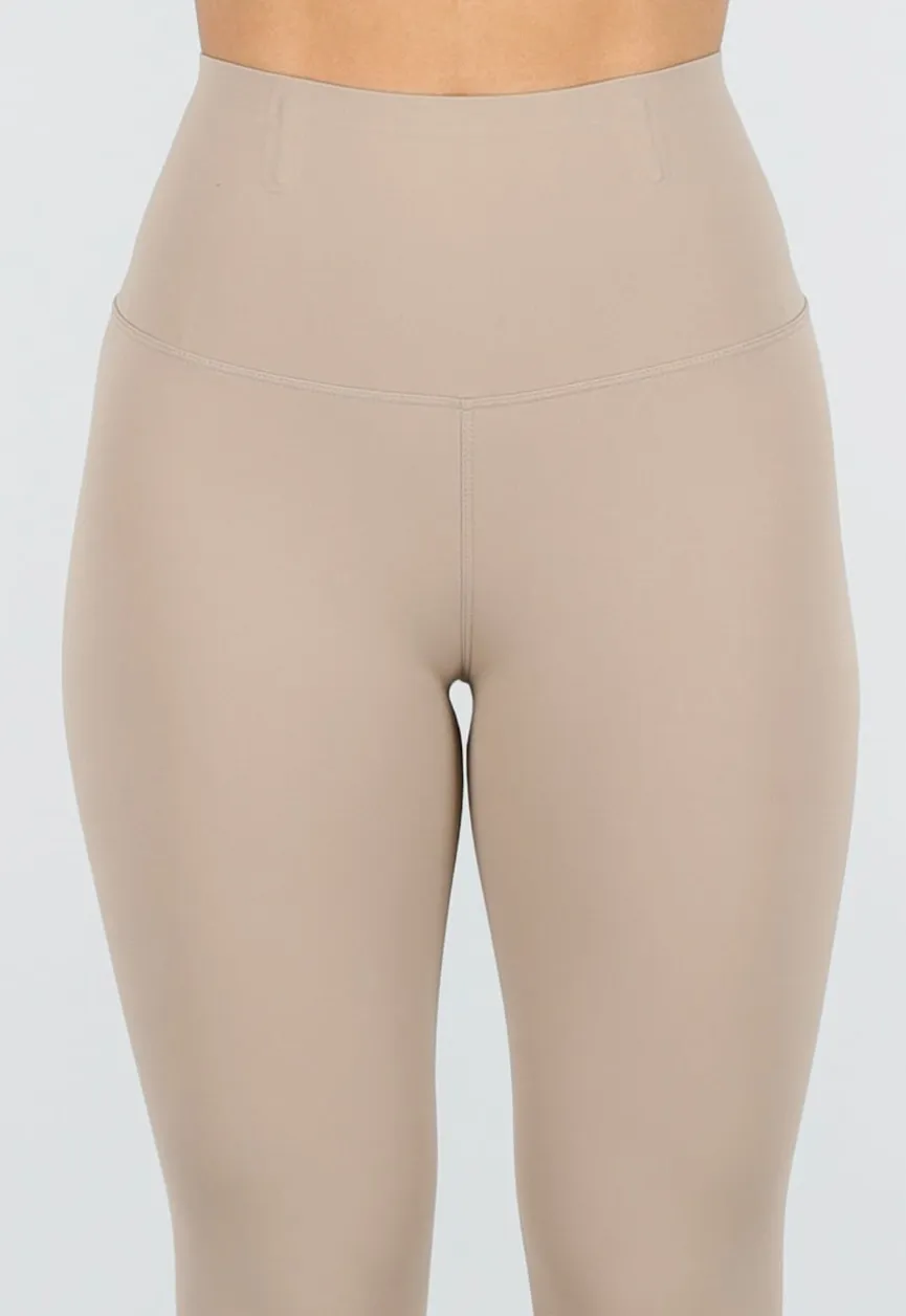 Beige Sportset met Strakke Fit en Ritssluiting Top