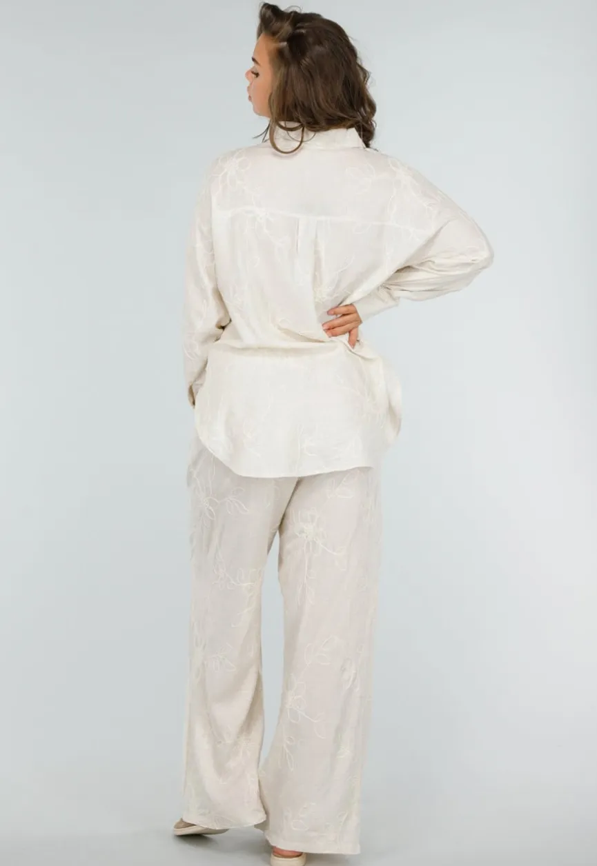 Beige Tweedelig Setje met Geborduurde Blouse en Broek
