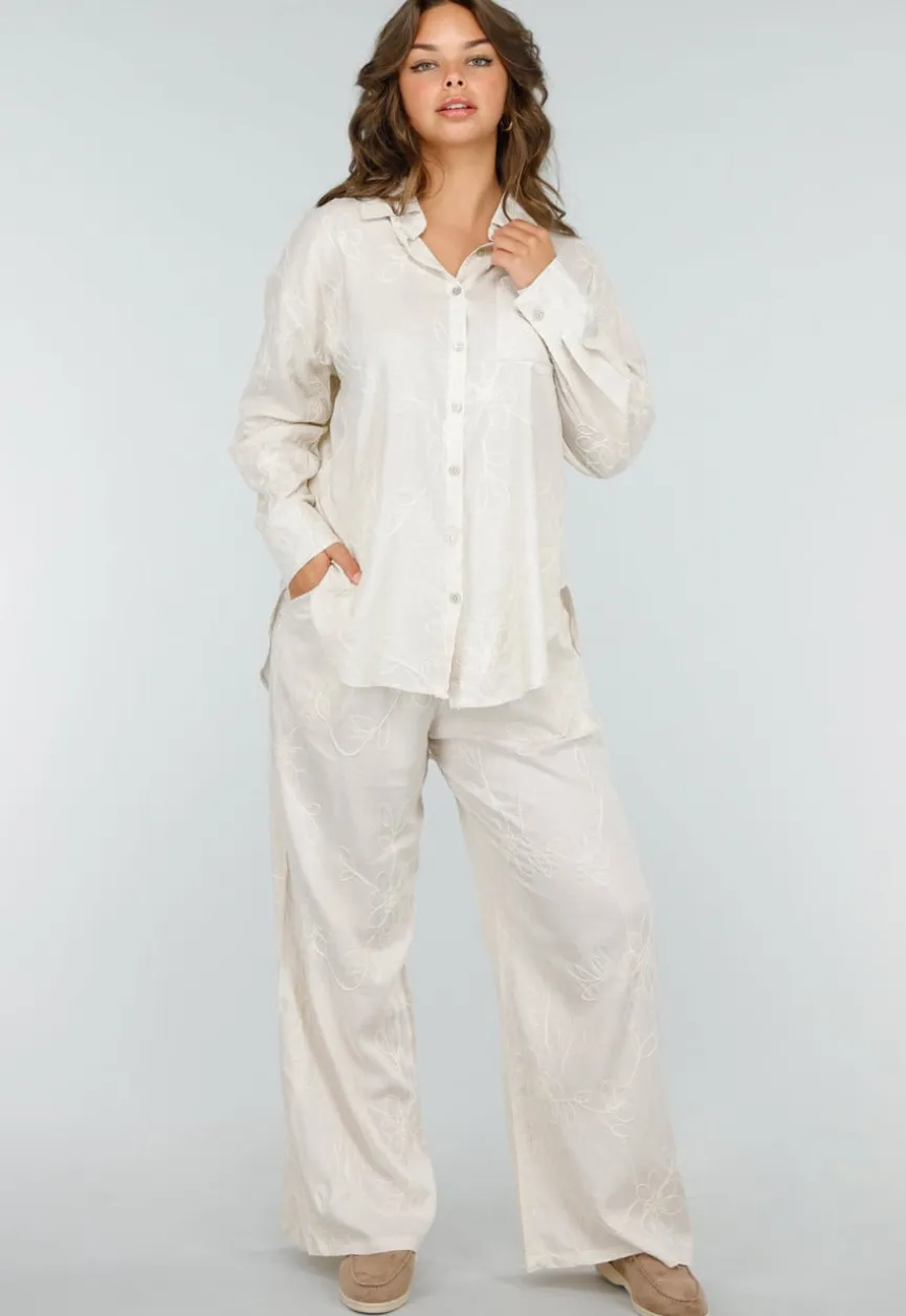 Beige Tweedelig Setje met Geborduurde Blouse en Broek