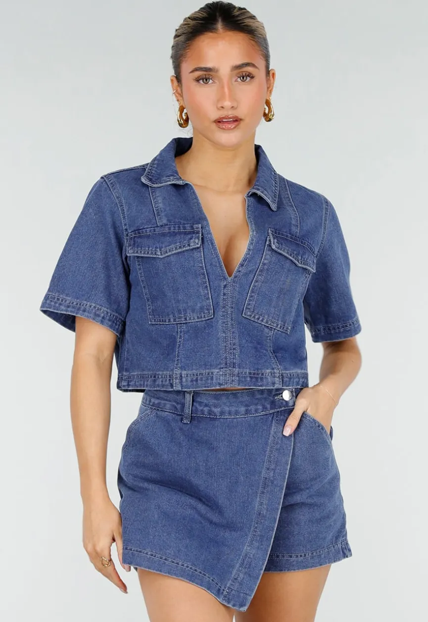Blauwe Denim Set met Cropped Top en Overslag Skort
