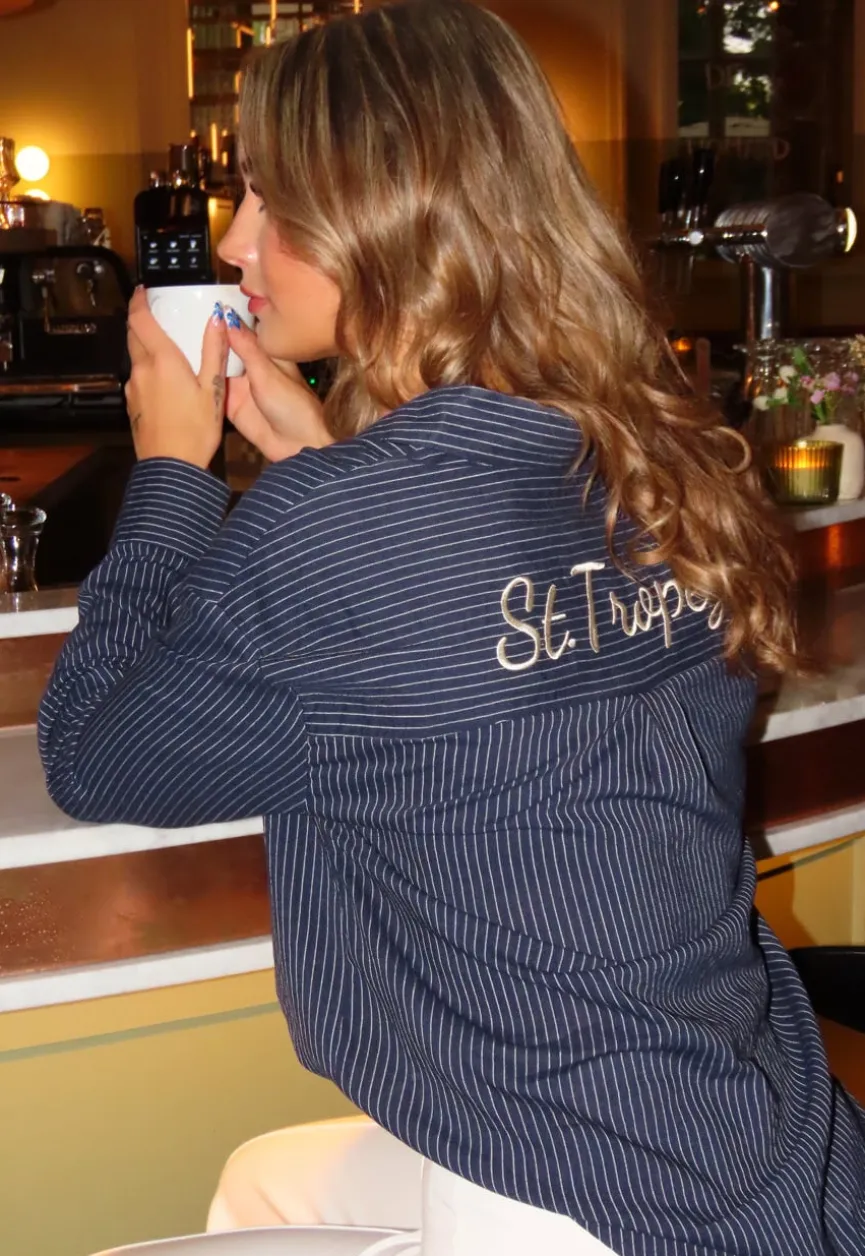 Blauwe Gestreepte Blouse met St. Tropez Borduursel Achterop