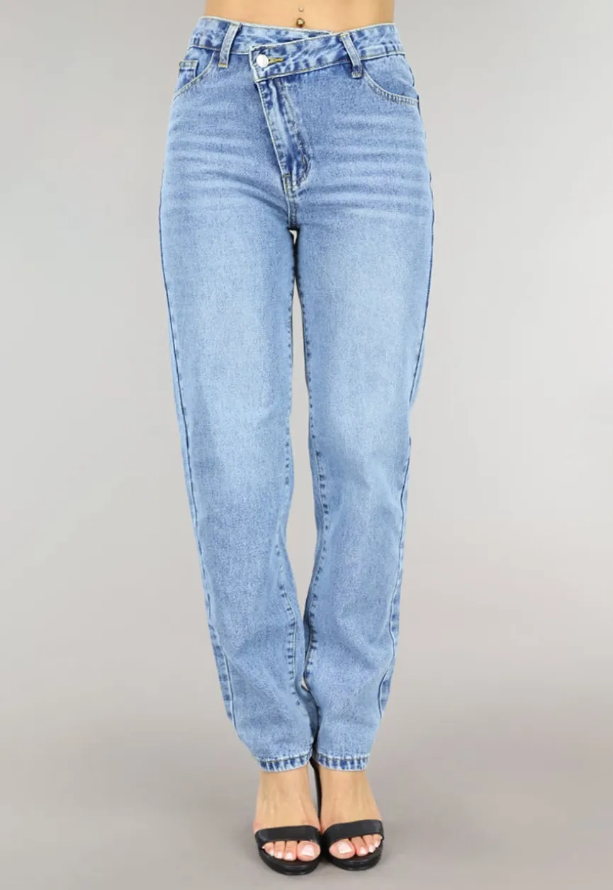Blauwe Jeans met Schuine Sluiting