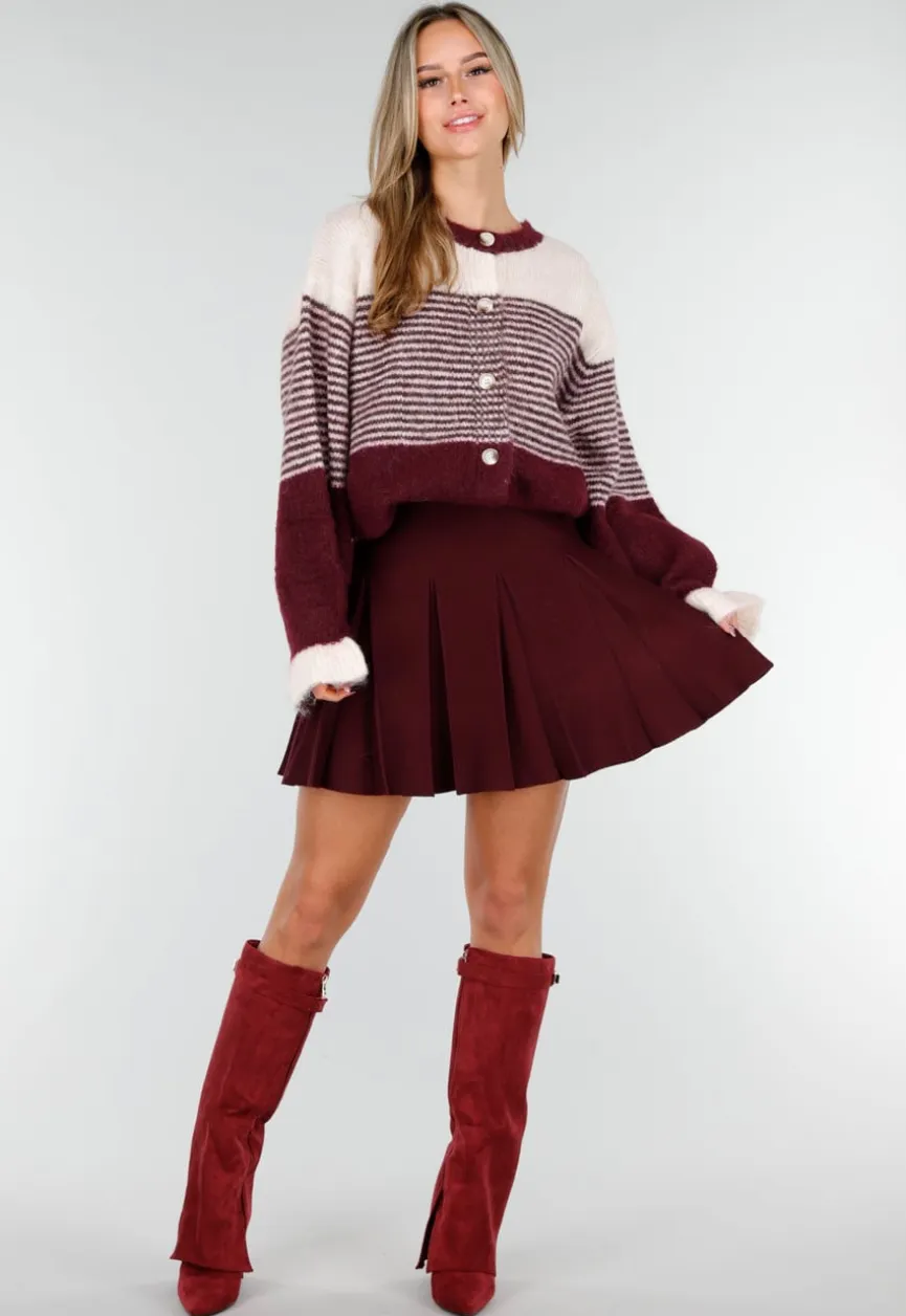 Bordeaux Gestreept Vest met Knoopsluiting en Contrasterende Boorden
