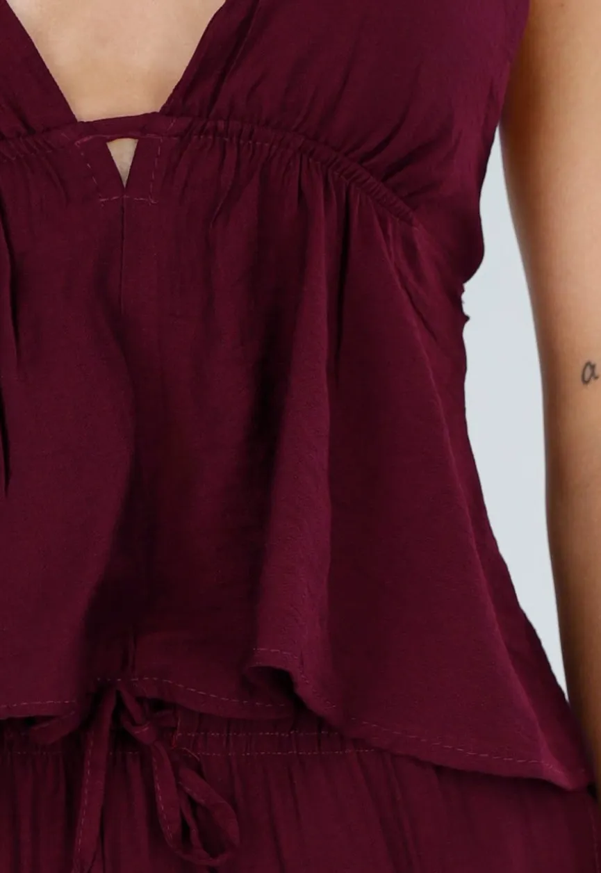 Bordeaux Halter Top en Wide Leg Broek Set met Open Rug