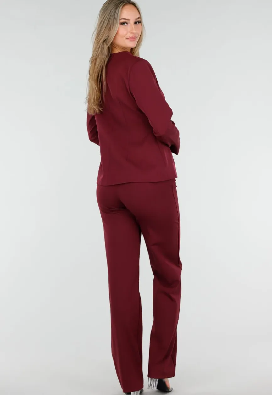 Bordeauxrode Blazer met Diepe Halslijn en Getailleerde Pasvorm