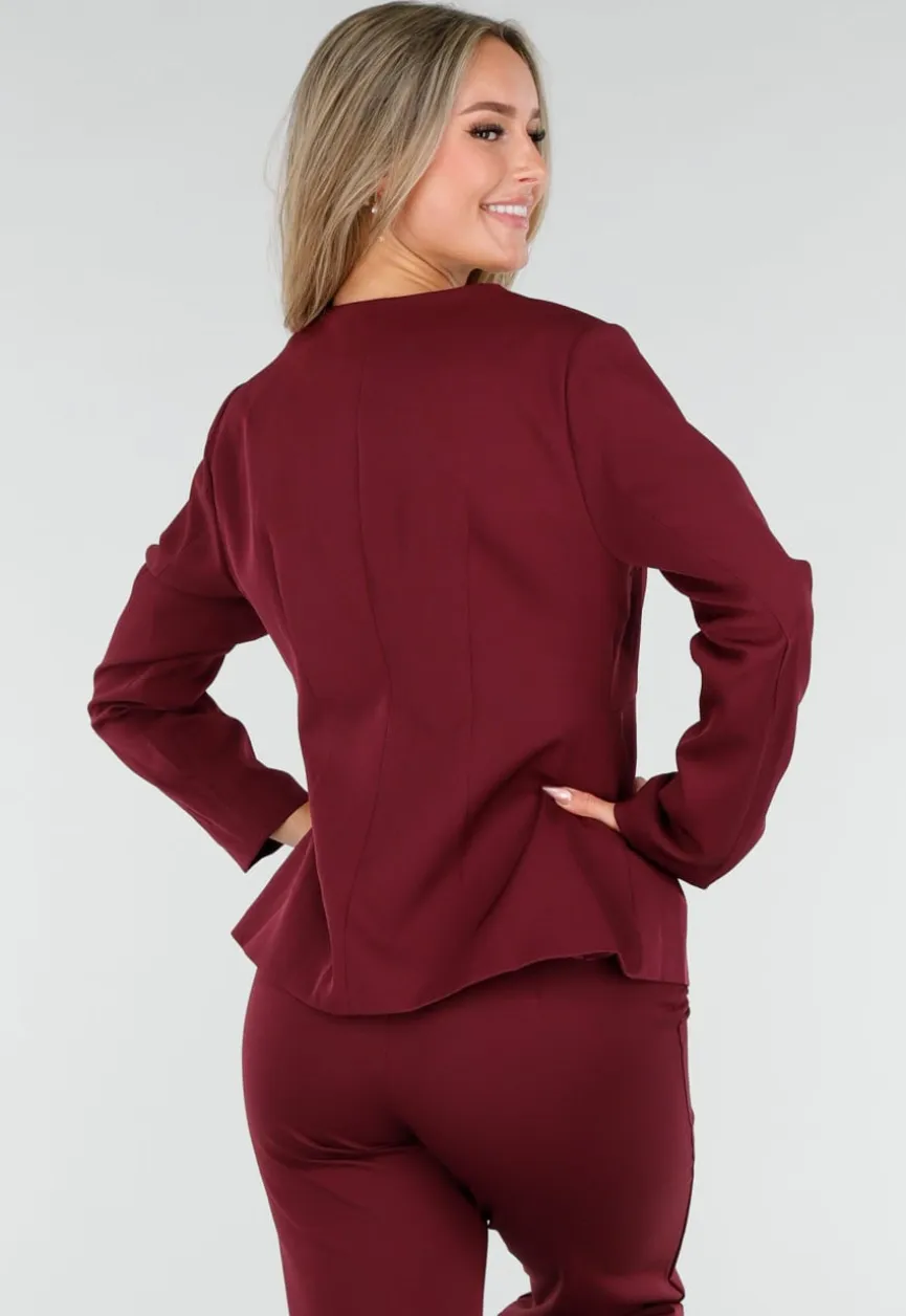 Bordeauxrode Blazer met Diepe Halslijn en Getailleerde Pasvorm