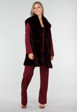 Bordeauxrode Faux Fur Bodywarmer met Ceintuur