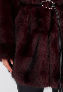 Bordeauxrode Faux Fur Jas met Ceintuur en Brede Kraag
