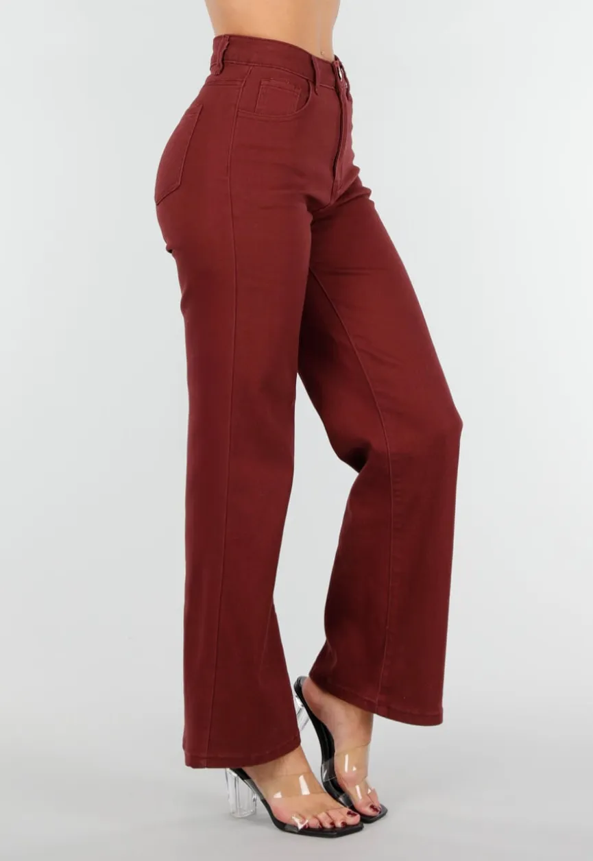 Bordeauxrode High Waist Jeans met Rechte Pijpen en Goudkleurige Knoop