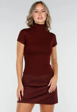 Bordeauxrode Stretch Top met Col en Korte Mouwen