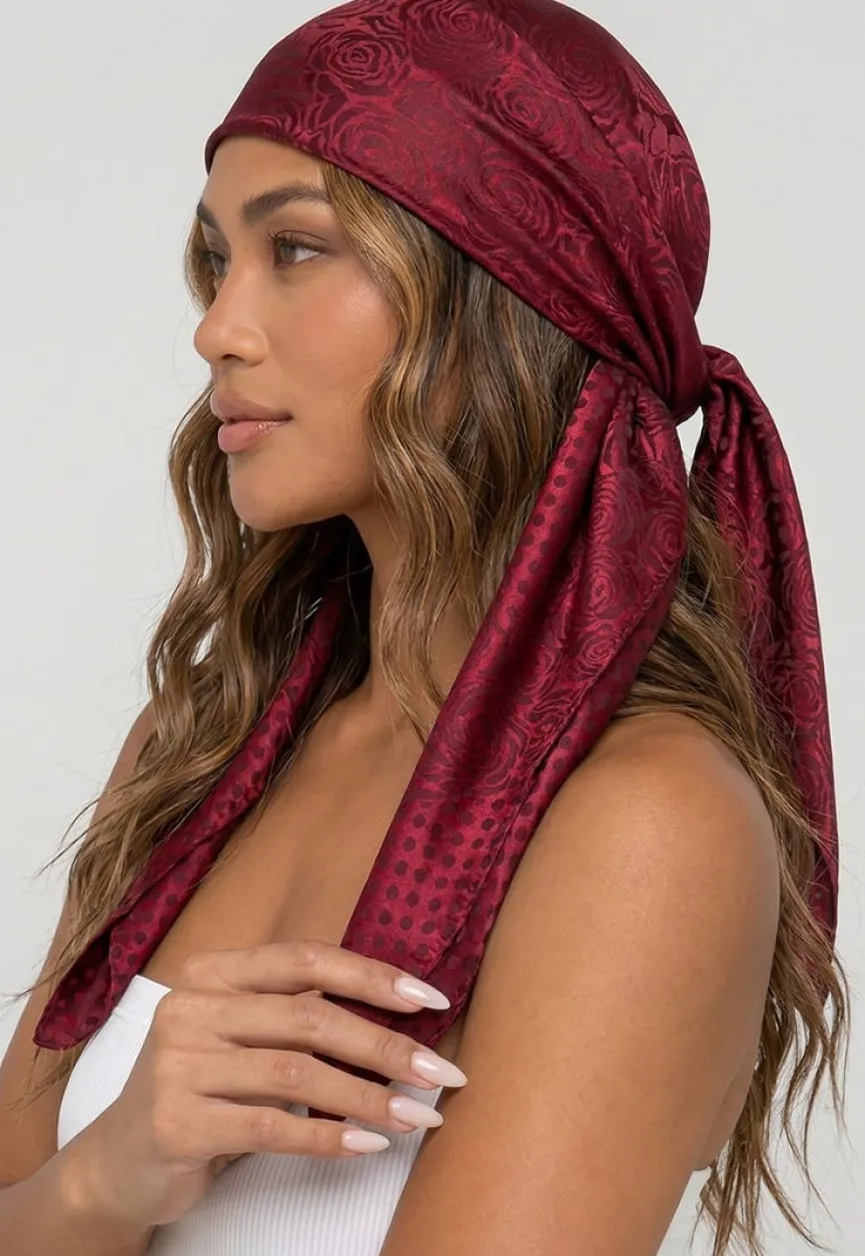 Bordeaux Satijnen Bandana met Jacquard Bloemenprint