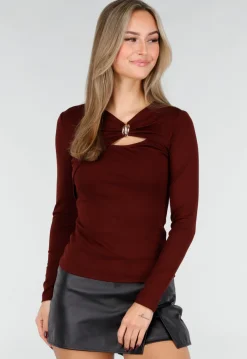 Bordeaux Top met Cut Out Detail