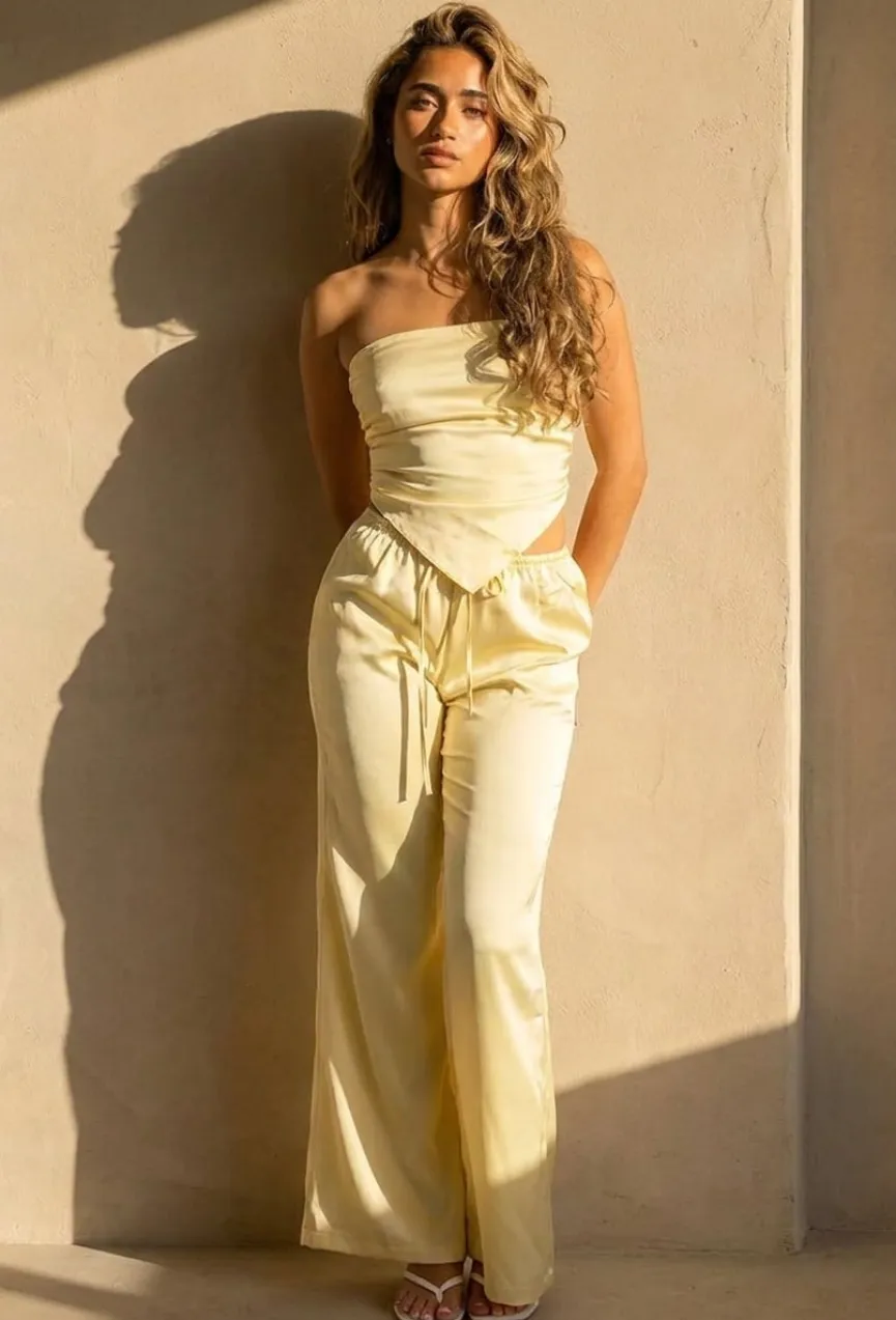 Botergele Satijnen Set met Bandeau Top En Wijde Broek