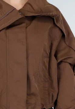 Bruine Cropped Windbreaker Jas met Brede Kraag