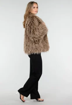 Bruine Fluffy Jas met Lange Haren en Losvallende Pasvorm