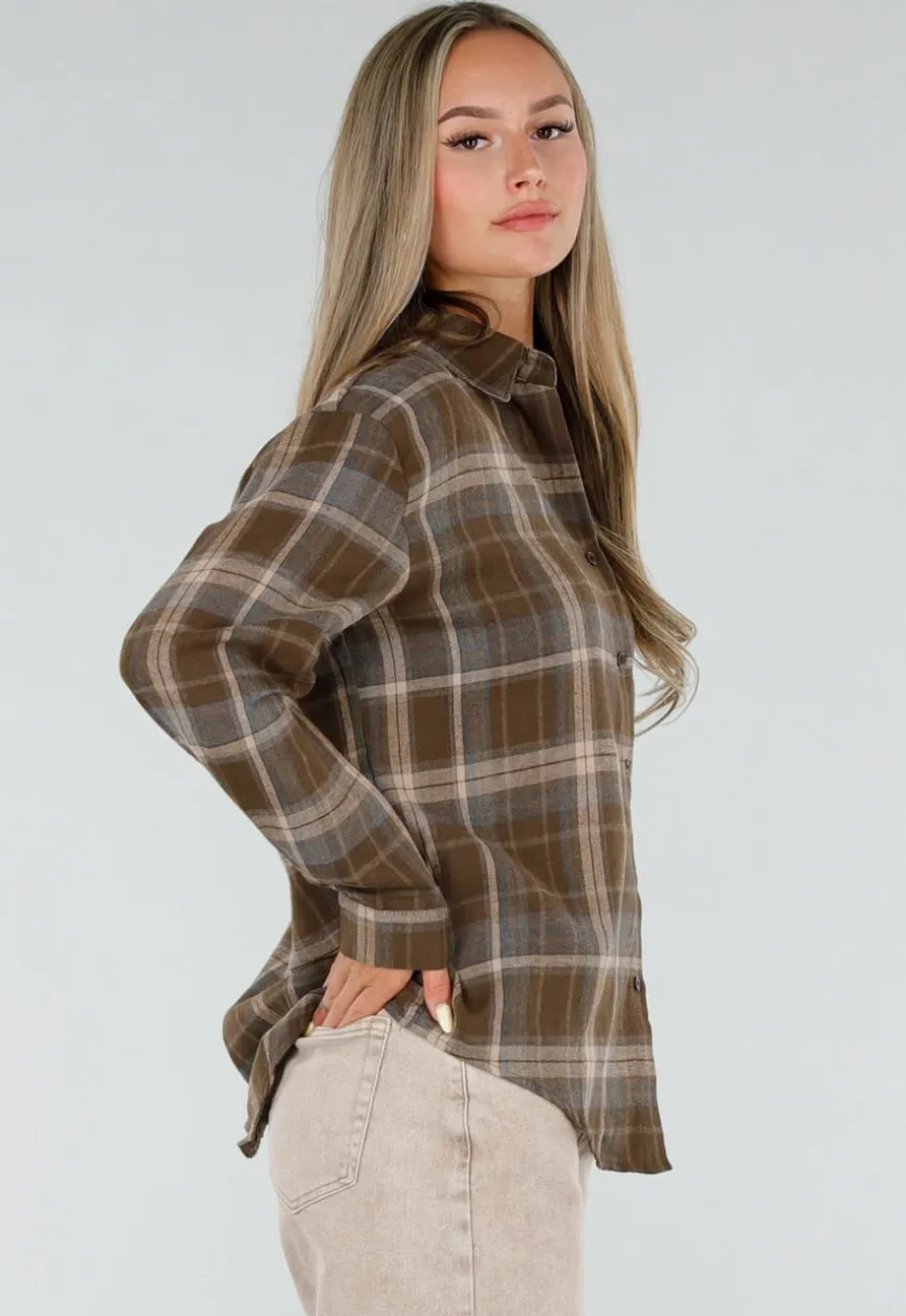 Bruine Geruite Blouse met Lange Mouwen en Iconic Club Tekst