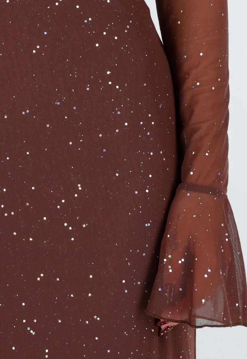 Bruine Off Shoulder Maxi Glitter Jurk met Lange Mouwen
