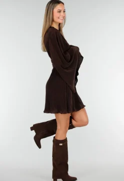 Bruine Plissé Jurk met Hoge Hals en Ruched Taille