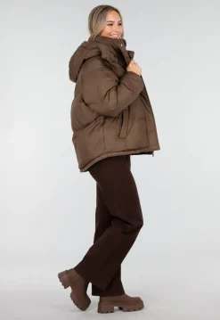 Bruine Puffer Jas met Hoge Kraag en Capuchon