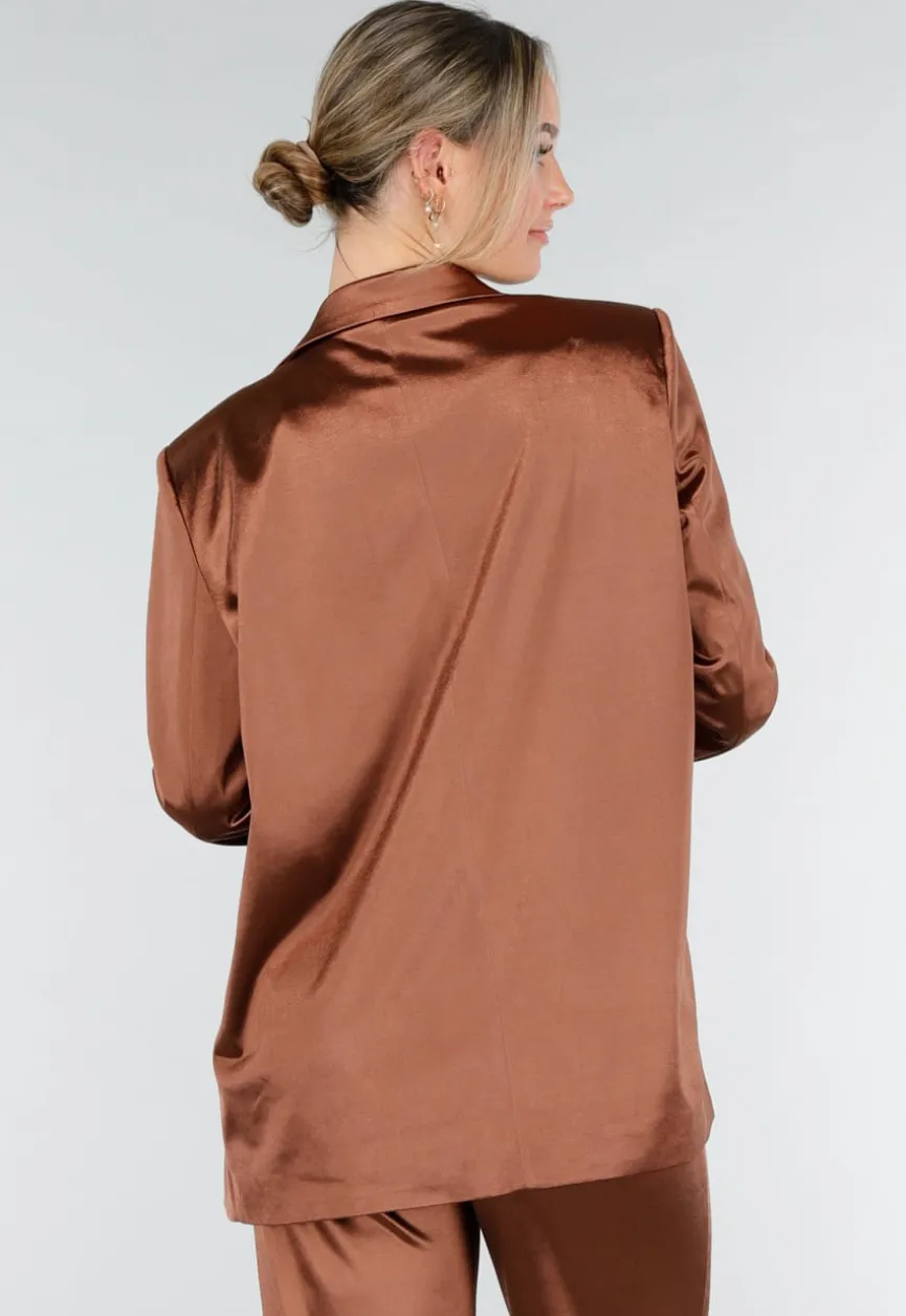 Bruine Satijnlook Blazer met Licht Getailleerde Pasvorm en Dubbele Knopen