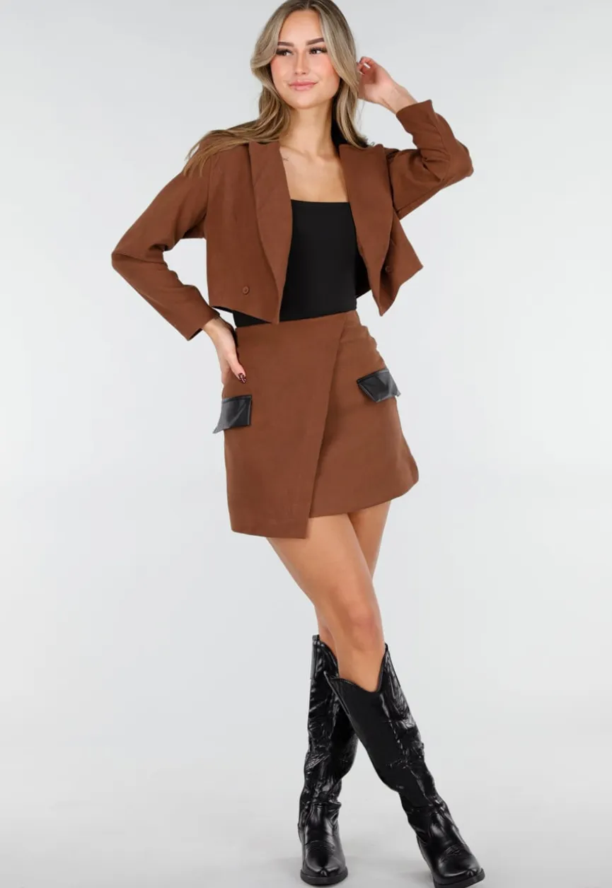 Bruine Set met Rok en Blazer met Lederlookdetails