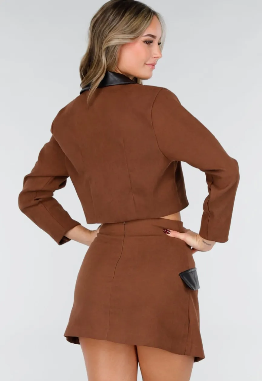 Bruine Set met Rok en Blazer met Lederlookdetails