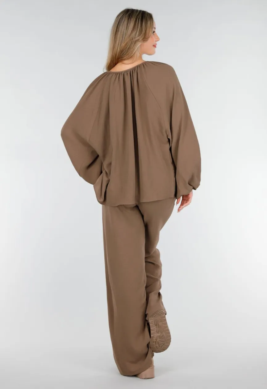 Bruine Stretch Blouse met Striksluiting en Wijde Mouwen