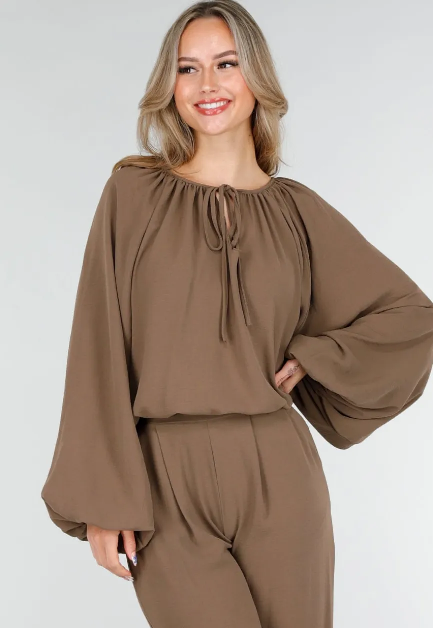 Bruine Stretch Blouse met Striksluiting en Wijde Mouwen