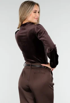 Bruine Velours Top met Cut-Out Halslijn en Lange Mouwen