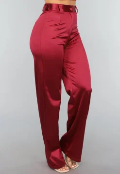 Burgundy Pantalon van Stretch Satijn in Model