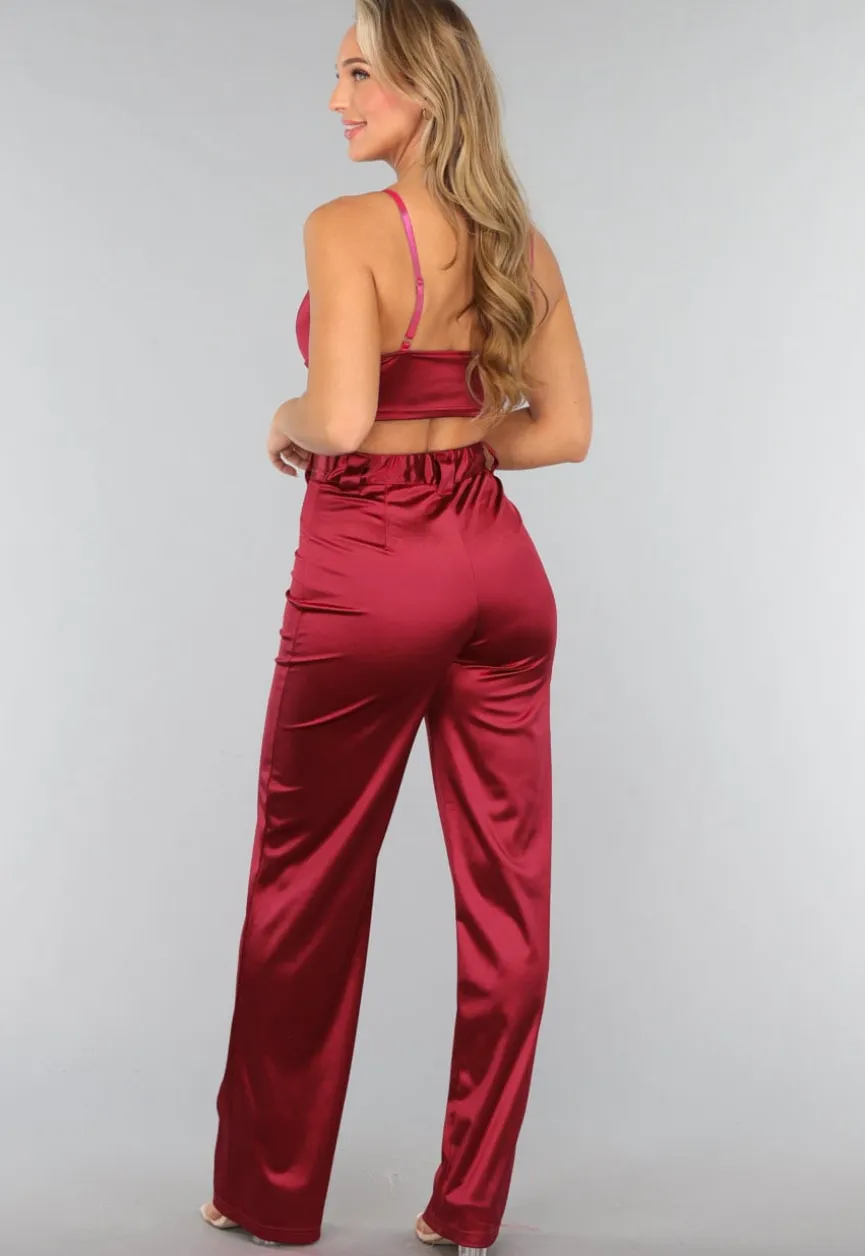Burgundy Pantalon van Stretch Satijn in Model