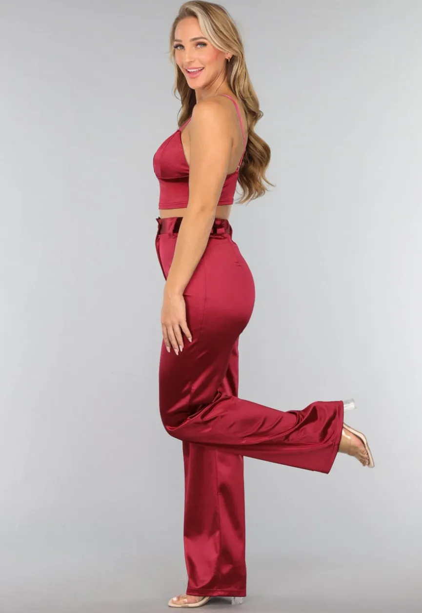 Burgundy Pantalon van Stretch Satijn in Model