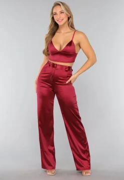 Burgundy Pantalon van Stretch Satijn in Model