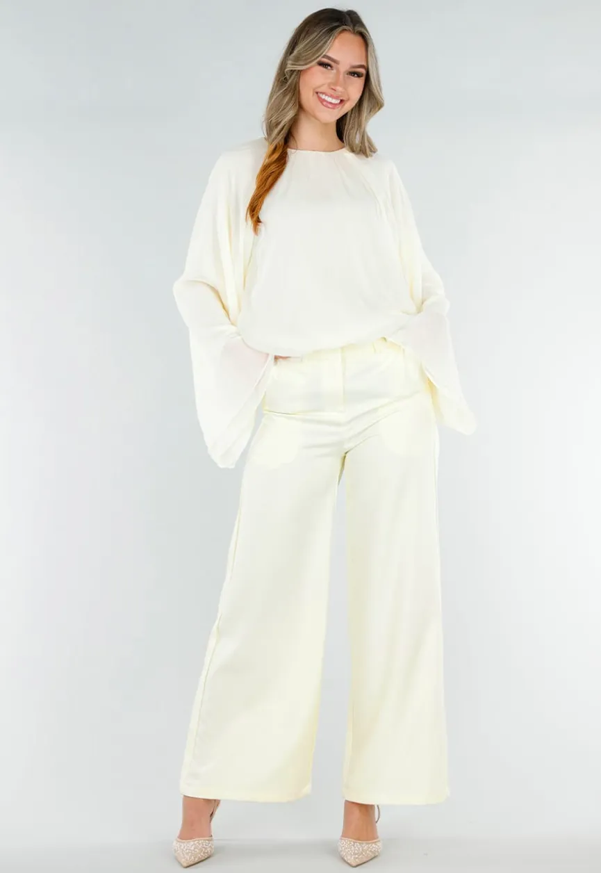 Butter Yellow Blouse met Wijde Mouwen
