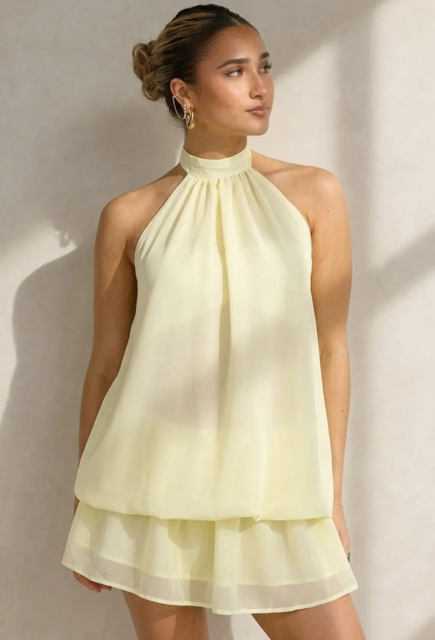 Butter Yellow Halter Jurk met Gelaagde Rok en Open Rug